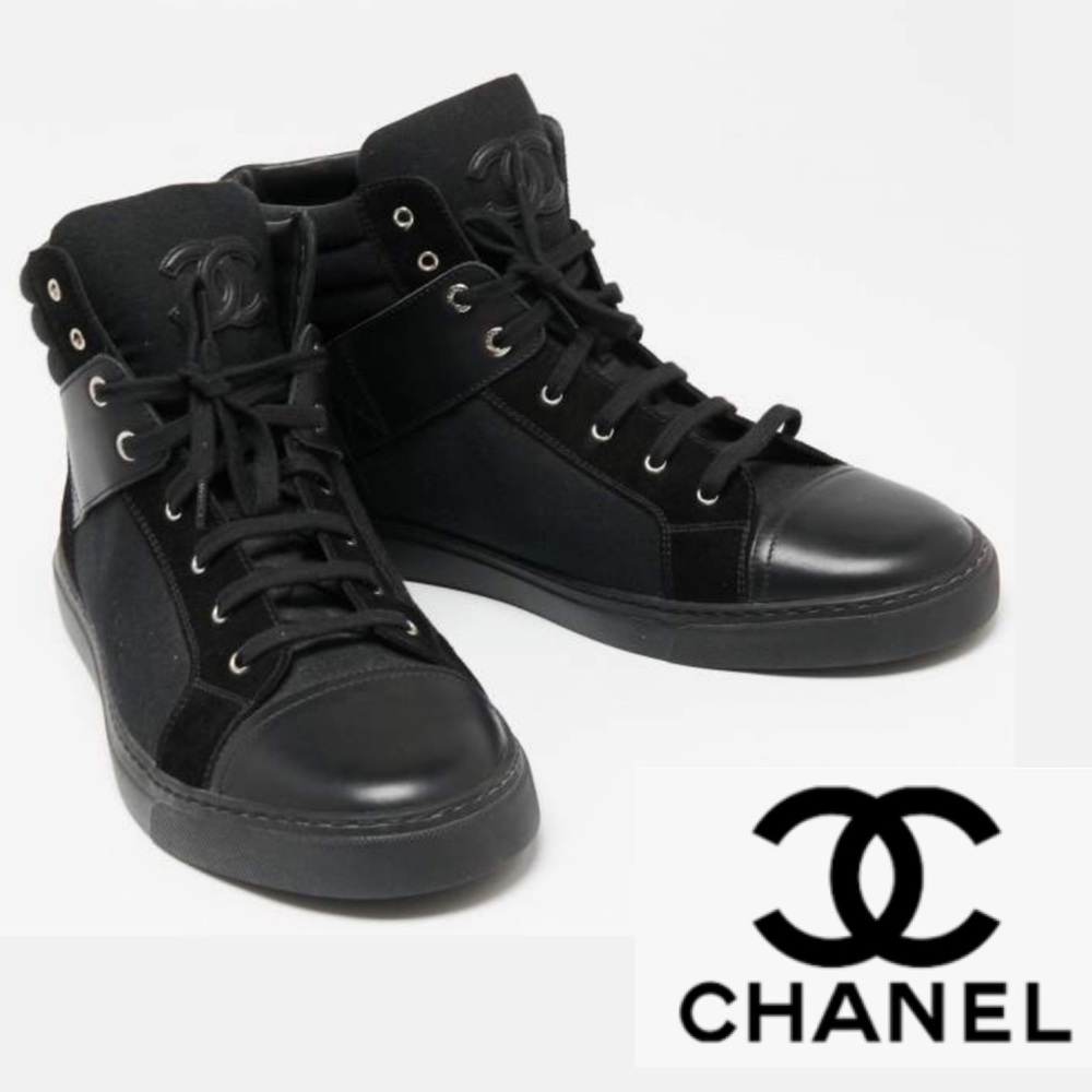 CHANEL RARE Leather/Canvas sneakers